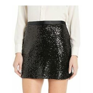 B-23  BB Dakota skirt size4 NWT